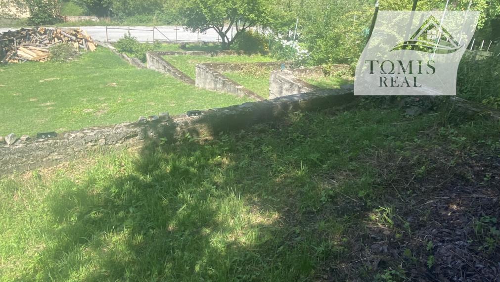 EXKLUZÍVNE na predaj stavebný pozemok, 303m2, Zlatá Idka