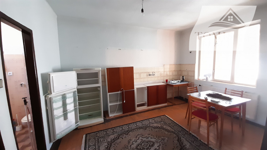 EXKLUZÍVNE na predaj rodinný dom v obci Poproč