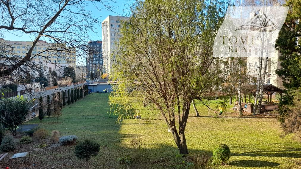 REZERVOVANÉ EXKLUZÍVNE ponúkame na predaj 2 izbový byt, 92m2 + loggia, Krivá ul.