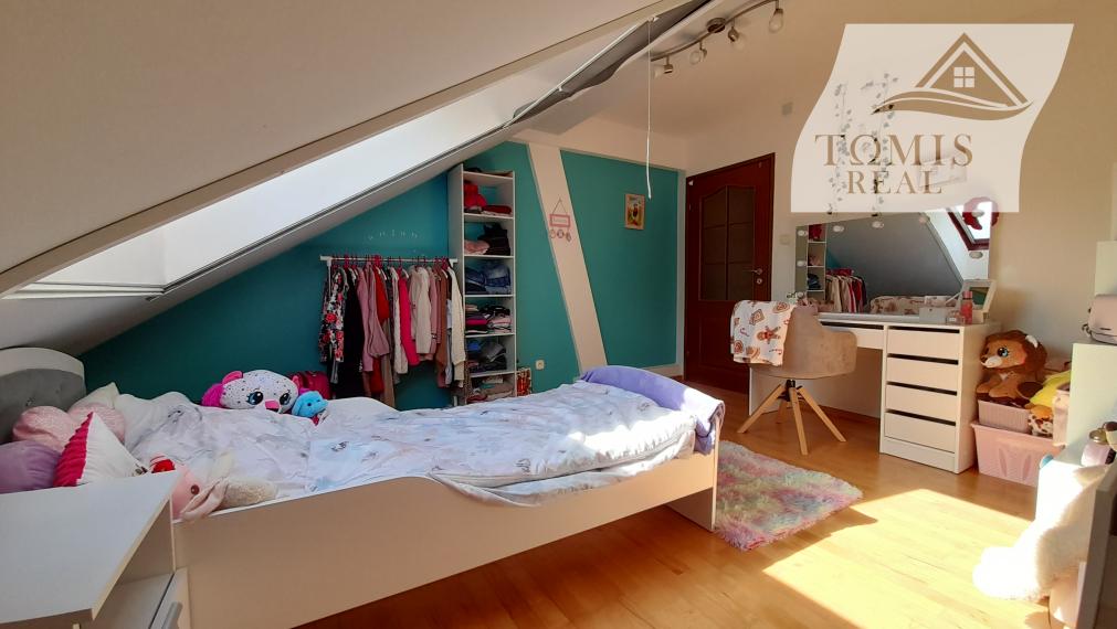 EXKLUZÍVNE veľkometrážny mezonetový 4-izbový byt, Nám. Oceliarov, Košice-Šaca