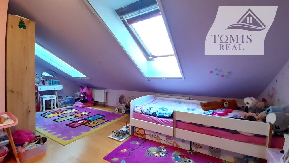 EXKLUZÍVNE veľkometrážny mezonetový 4-izbový byt, Nám. Oceliarov, Košice-Šaca