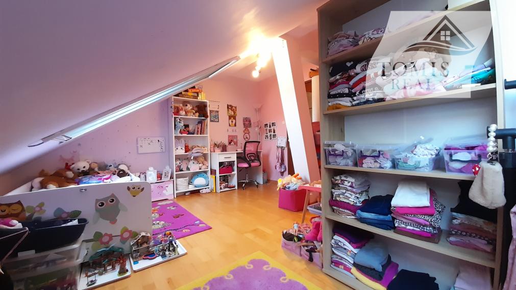 EXKLUZÍVNE veľkometrážny mezonetový 4-izbový byt, Nám. Oceliarov, Košice-Šaca