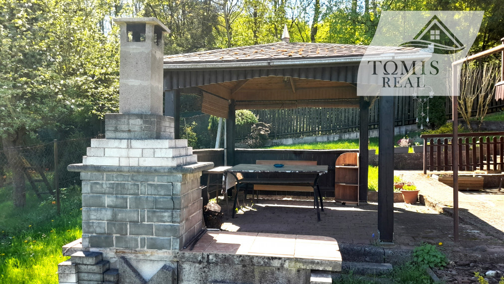 Na predaj 3 podlažná murovaná chata, Košické Olšany.