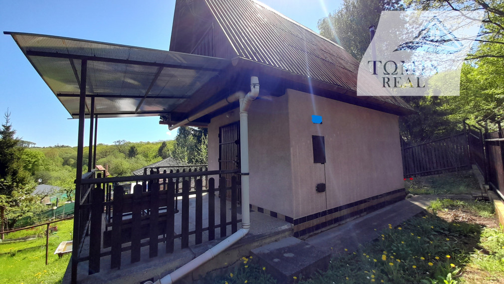 Na predaj 3 podlažná murovaná chata, Košické Olšany.