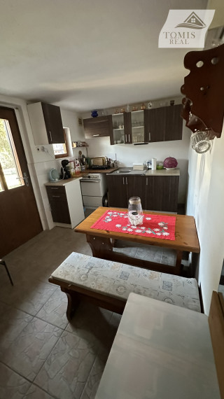 Na predaj 3 podlažná murovaná chata, Košické Olšany.