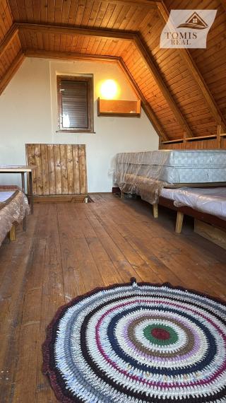 Na predaj 3 podlažná murovaná chata, Košické Olšany.