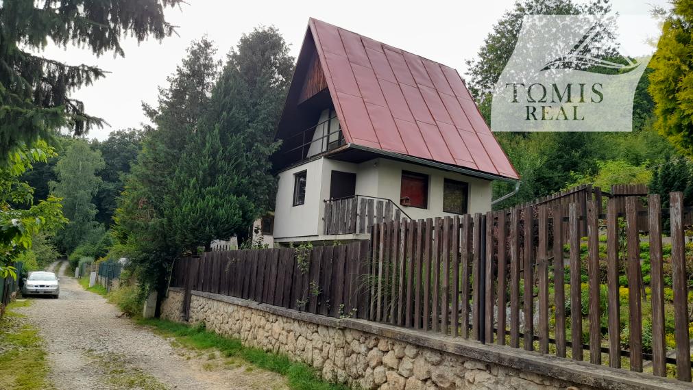 EXKLUZÍVNE 3 podlažná murovaná chata Medzev.