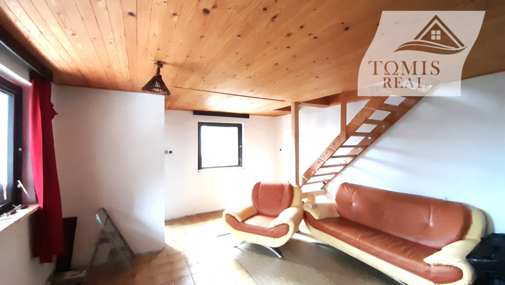 EXKLUZÍVNE 3 podlažná murovaná chata Medzev.