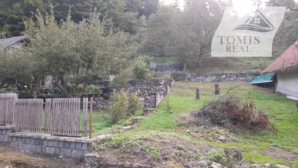 EXKLUZÍVNE na predaj stavebný pozemok, 303m2, Zlatá Idka