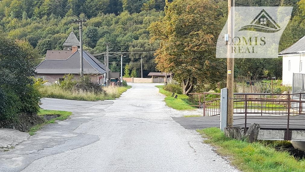 EXKLUZÍVNE na predaj stavebný pozemok, 303m2, Zlatá Idka