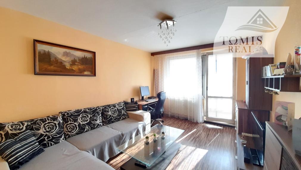 Na predaj veľký 2 izbový byt s loggiou, Furča