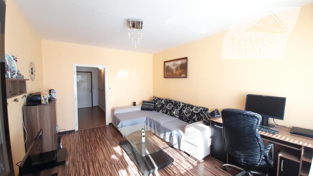 Na predaj veľký 2 izbový byt s loggiou, Furča