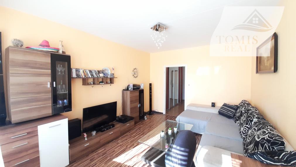 Na predaj veľký 2 izbový byt s loggiou, Furča