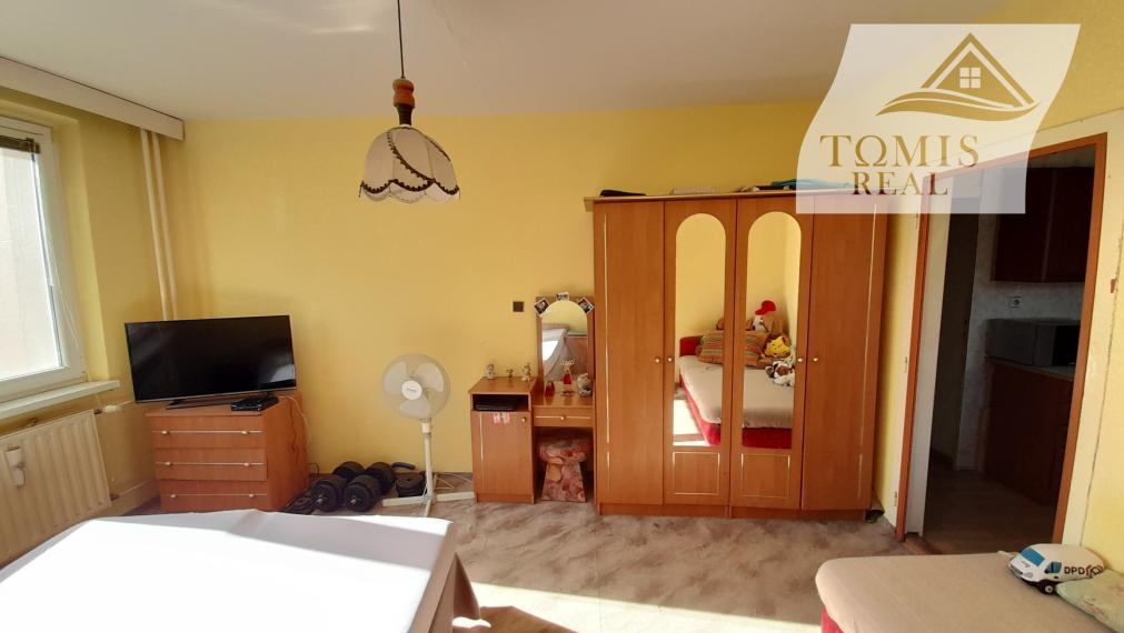 Na predaj veľký 2 izbový byt s loggiou, Furča