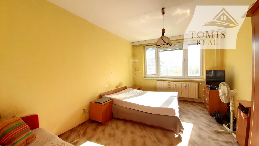 Na predaj veľký 2 izbový byt s loggiou, Furča