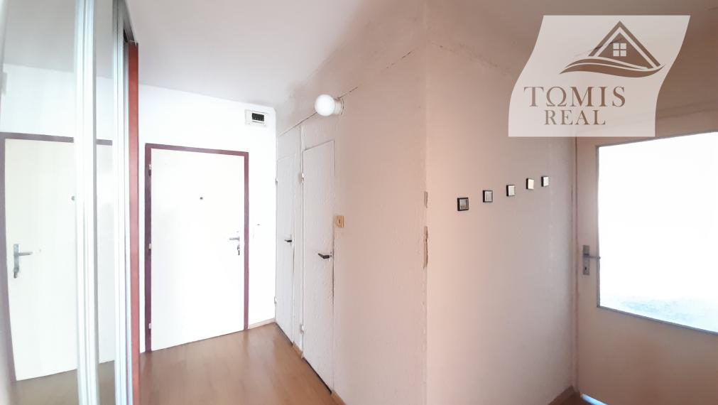 Na predaj veľký 2 izbový byt s loggiou, Furča