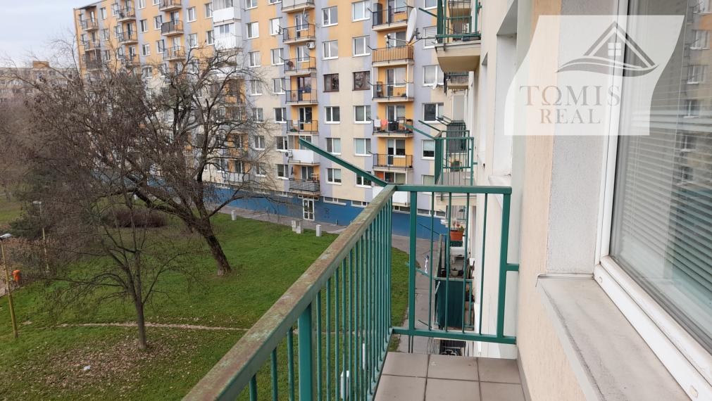 REZERVOVANÉ na predaj 3 izbový byt, 67m2, sídl. Terasa, Narcisová ul.