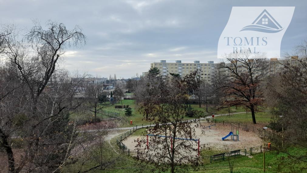 REZERVOVANÉ na predaj 3 izbový byt, 67m2, sídl. Terasa, Narcisová ul.