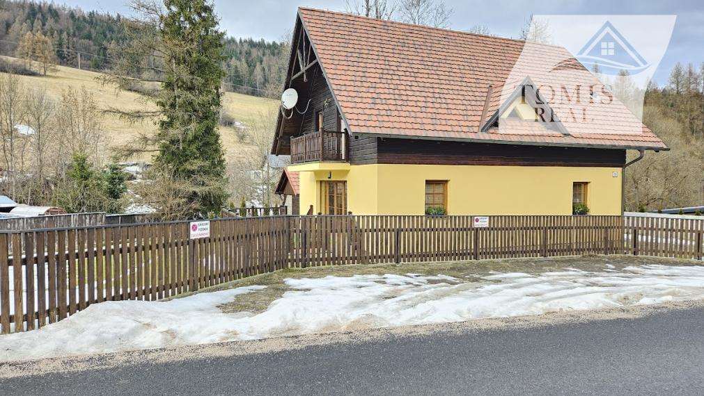 Chalupa v krásnej prírode  - JEZERSKO, ideálna pre podnikanie