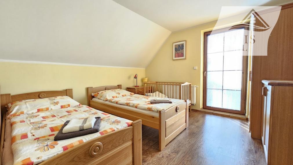 Chalupa v krásnej prírode  - JEZERSKO, ideálna pre podnikanie