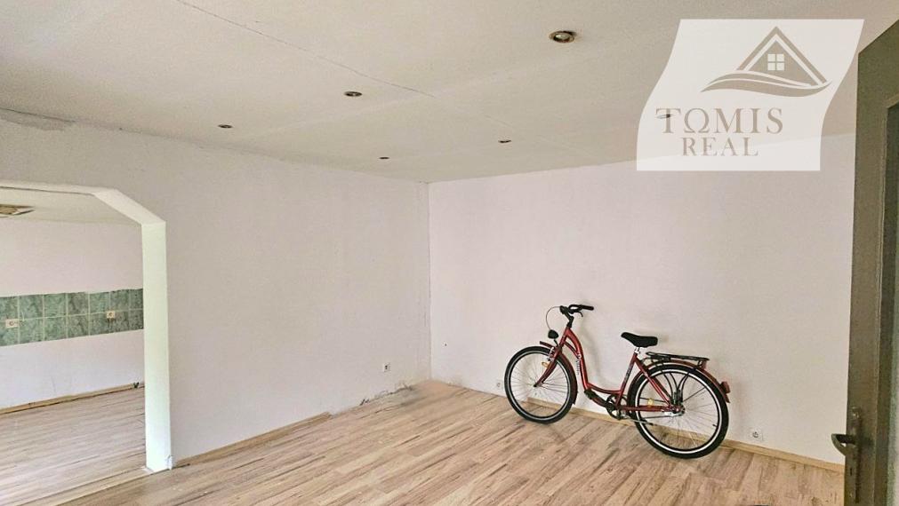 Rodinný dom v obci BUZICA s letnou kuchyňou