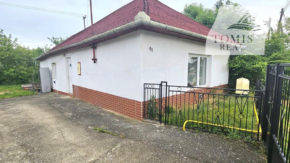 Rodinný dom v obci BUZICA s letnou kuchyňou