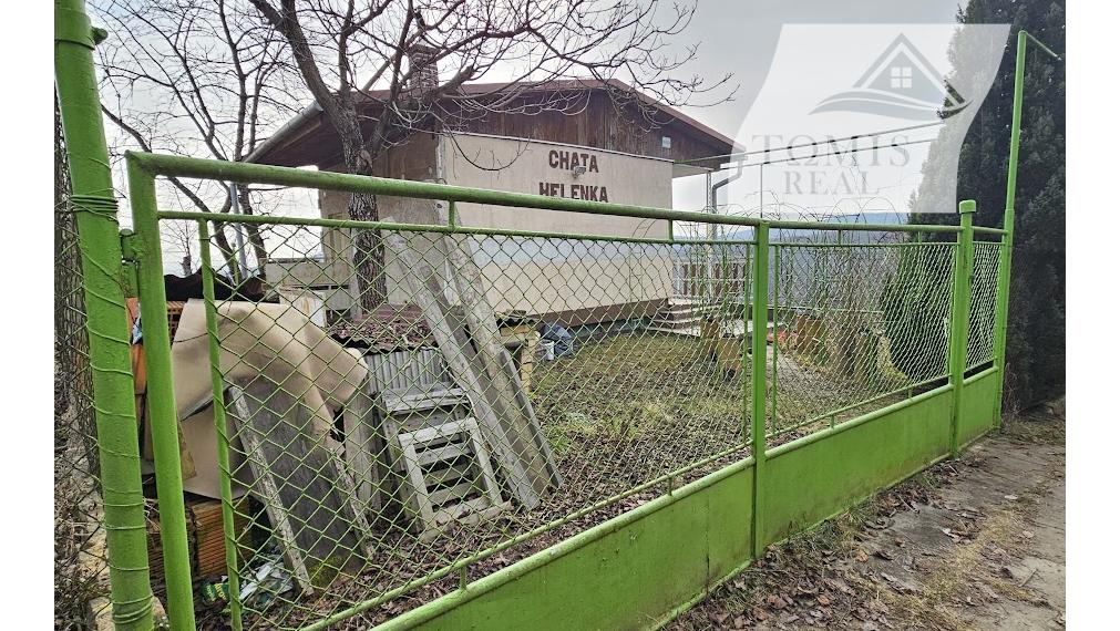 Murovaná chata KAVEČANY - VITALINA s výhľadom na okolitú prírodu