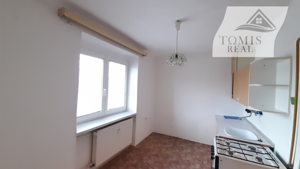 Na predaj svetlý 1 izbový byt, 34 m2 bez balkóna, Námestie oceliarov, Šaca