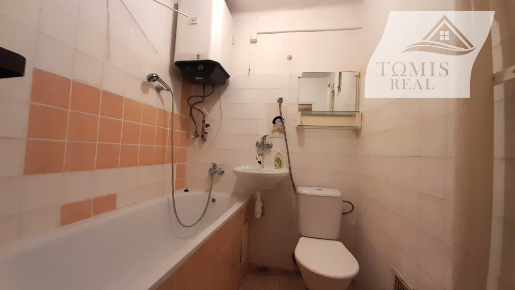 Na predaj svetlý 1 izbový byt, 34 m2 bez balkóna, Námestie oceliarov, Šaca