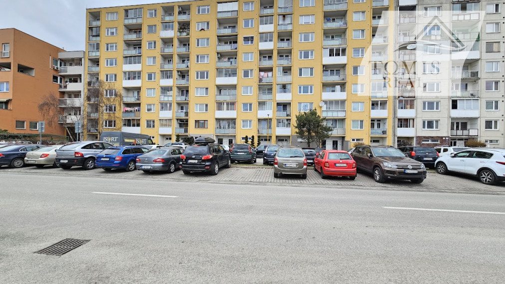 REZERVOVANE Bernoláková - Terasa 2 izbový byt so šatníkom