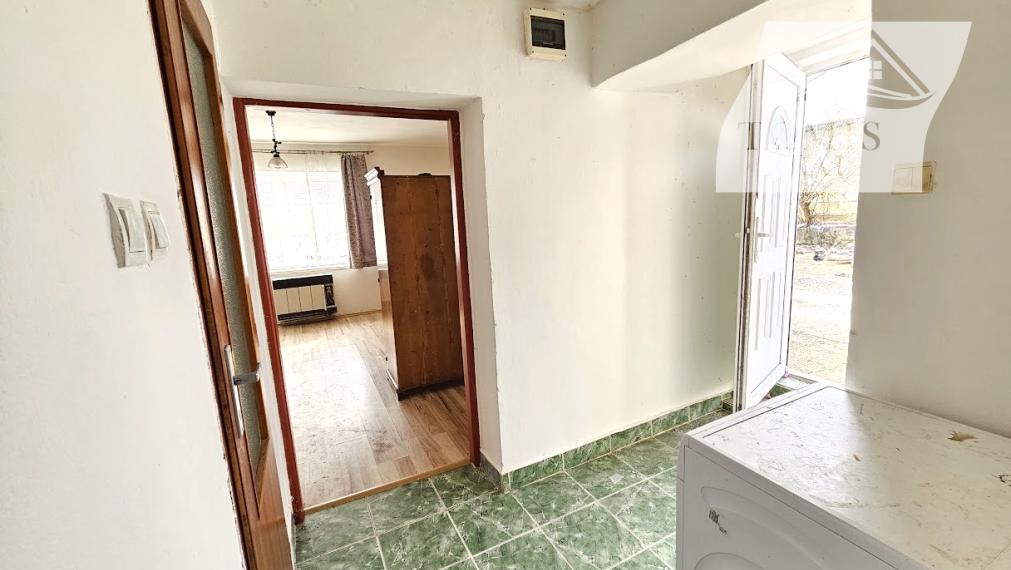 Rodinný dom v obci BUZICA s letnou kuchyňou