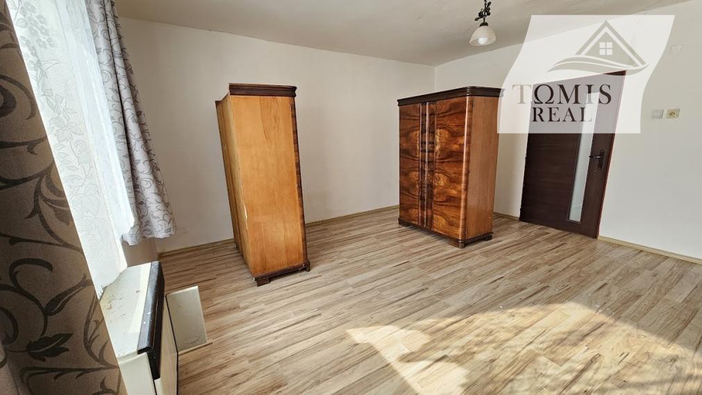 Rodinný dom v obci BUZICA s letnou kuchyňou