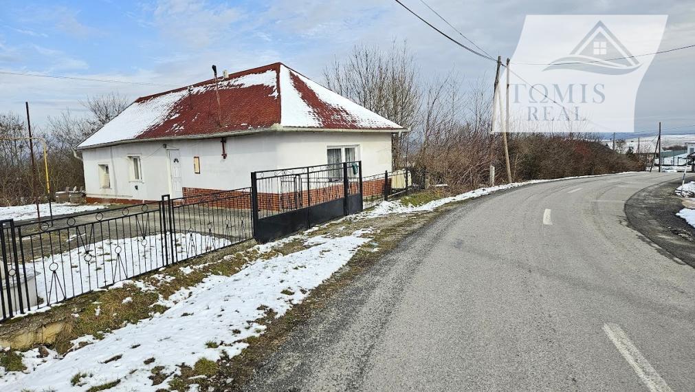 Rodinný dom v obci BUZICA s letnou kuchyňou