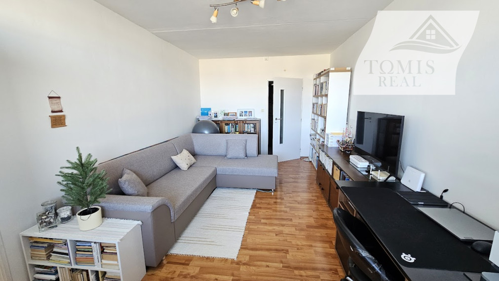 Turgenevova - 1 izbový byt 41 m2 s 6m loggiou a krásnym výhľadom na mesto