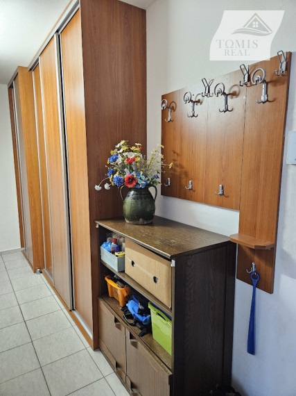 Turgenevova - 1 izbový byt 41 m2 s 6m loggiou a krásnym výhľadom na mesto