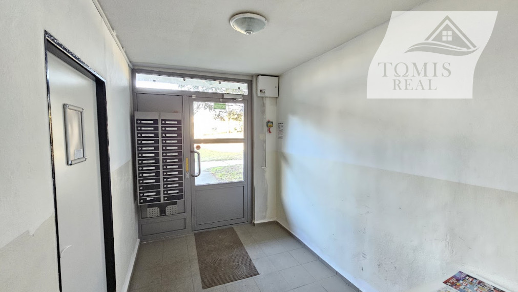 Turgenevova - 1 izbový byt 41 m2 s 6m loggiou a krásnym výhľadom na mesto