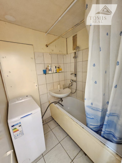 Turgenevova - 1 izbový byt 41 m2 s 6m loggiou a krásnym výhľadom na mesto