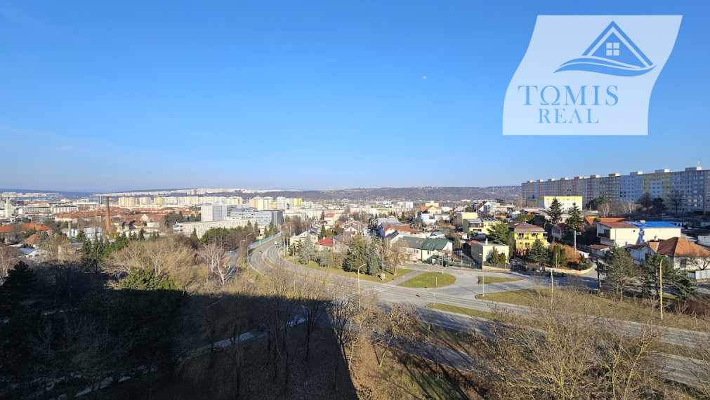 Turgenevova - 1 izbový byt 41 m2 s 6m loggiou a krásnym výhľadom na mesto