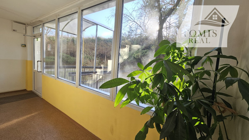 Turgenevova - 1 izbový byt 41 m2 s 6m loggiou a krásnym výhľadom na mesto