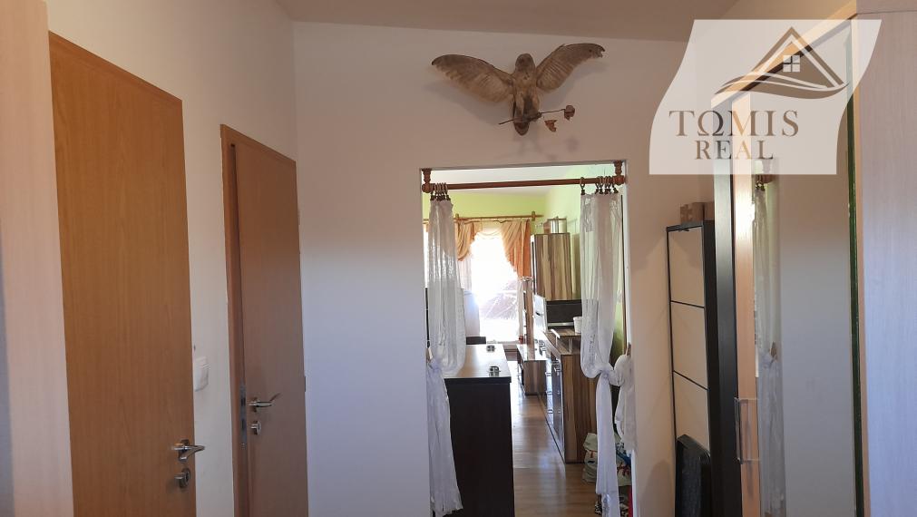 Ponúkame na predaj pozemok s novým domom v obci Poproč – skvelá investičná príležitosť!