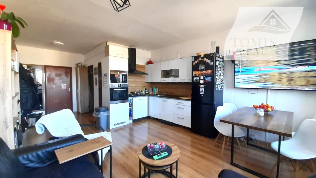 Ponúkame EXKLUZÍVNE na predaj 3 izbový byt, 64m2, sídlisko KVP.