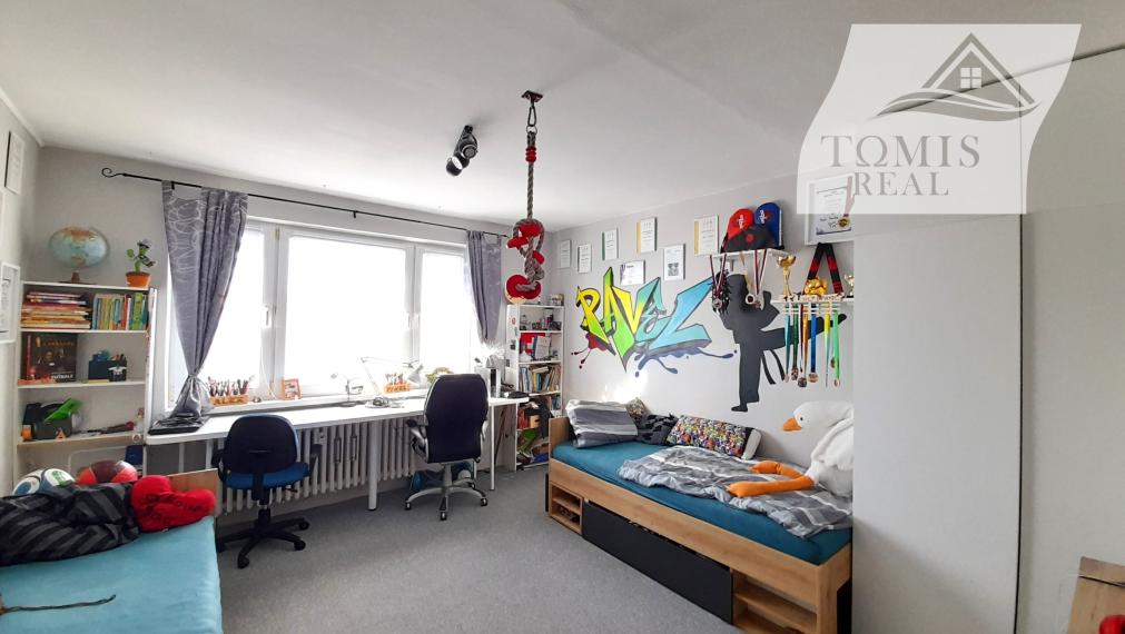 Ponúkame EXKLUZÍVNE na predaj 3 izbový byt, 64m2, sídlisko KVP.