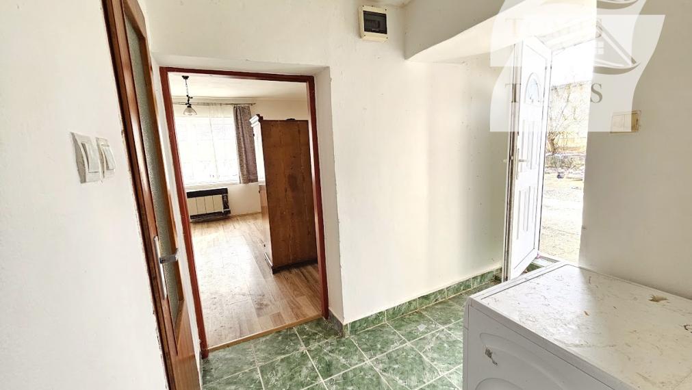 Rodinný dom v obci BUZICA s letnou kuchyňou