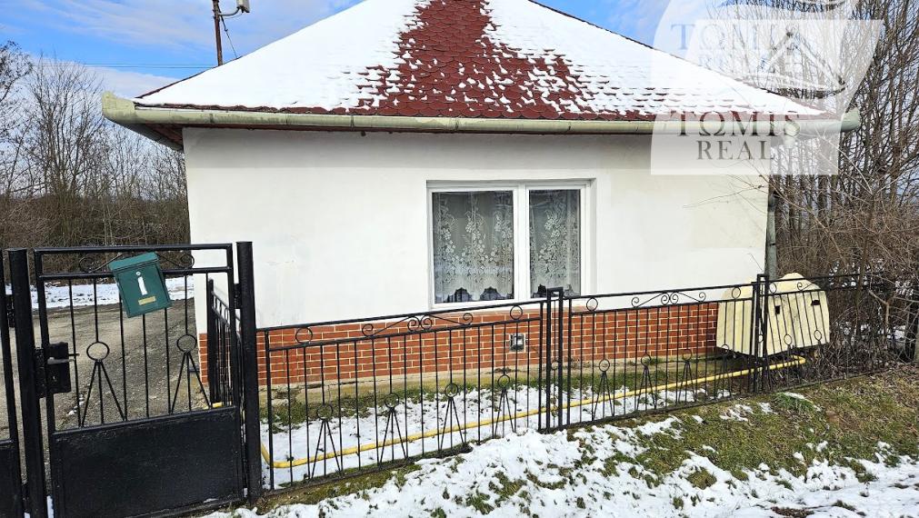 Rodinný dom v obci BUZICA s letnou kuchyňou