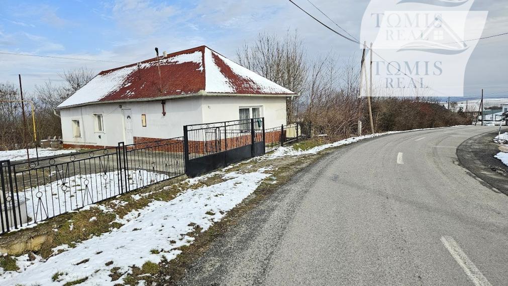 Rodinný dom v obci BUZICA s letnou kuchyňou