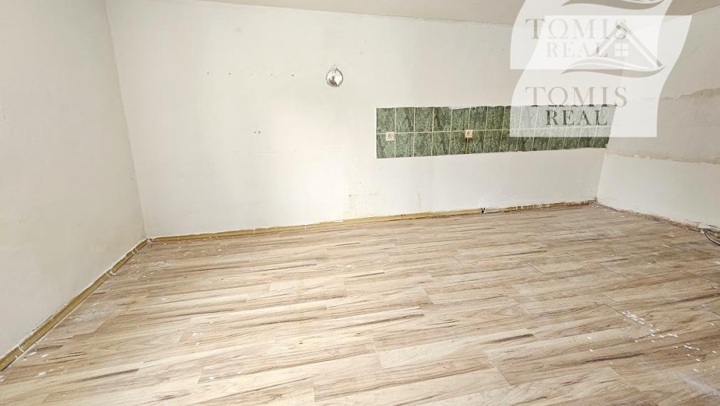 Rodinný dom v obci BUZICA s letnou kuchyňou