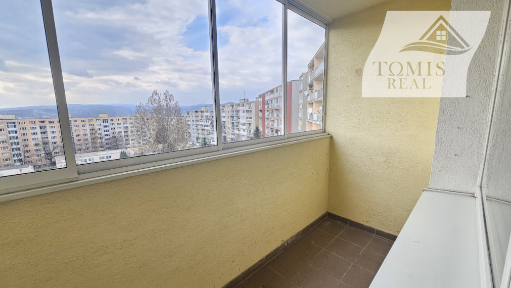 Garsónka s lodžiou, Kalinovská FURČA