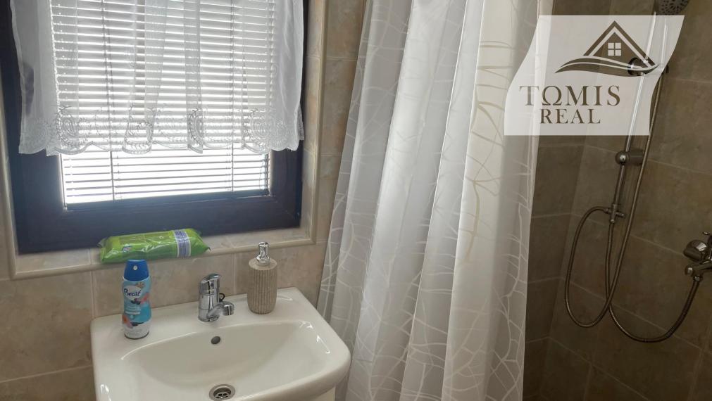 Útulná chalupa v srdci Podpoľania – ticho, potôčik a romantika lesa