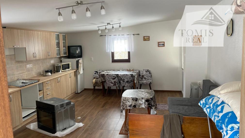 Útulná chalupa v srdci Podpoľania – ticho, potôčik a romantika lesa