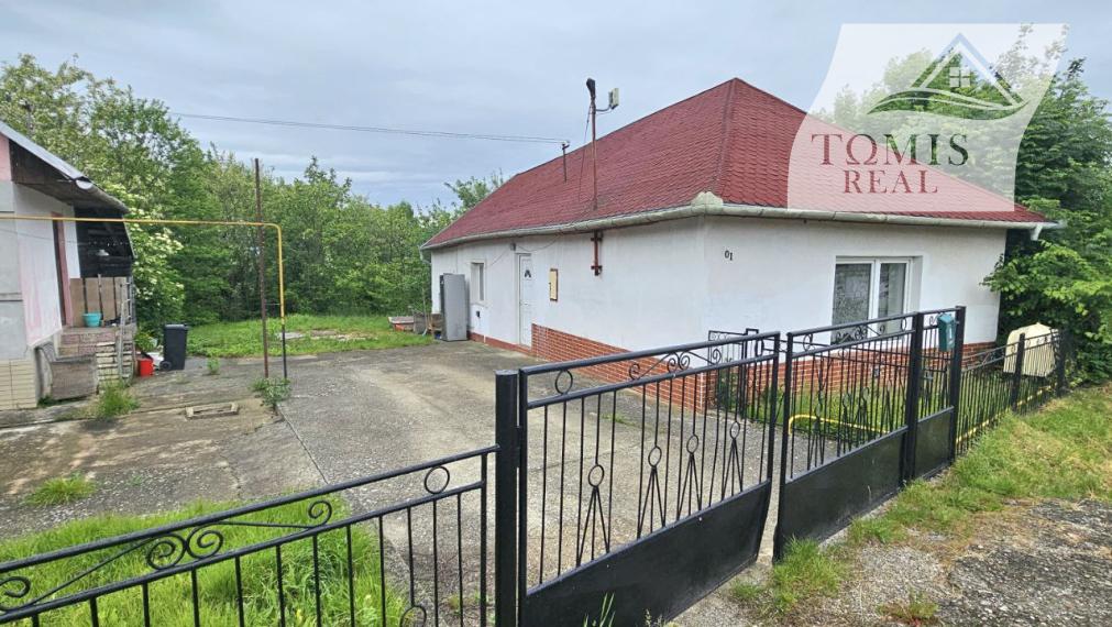 Rodinný dom v obci BUZICA s letnou kuchyňou
